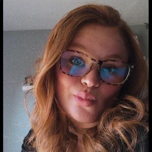 Meet your Posher, Madison